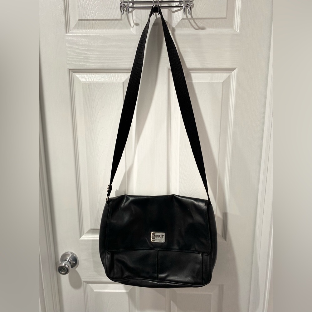 Vintage ESPRIT leather messenger bag, handbag, purse, good condition, black